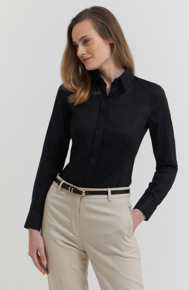 Koszula w diagonalny wzór